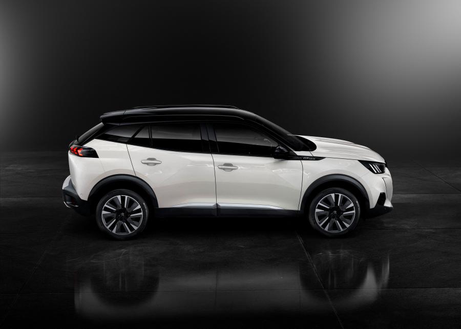  Peugeot 2008 GT Line 2019 года  (WW) (фото 8 из 40)